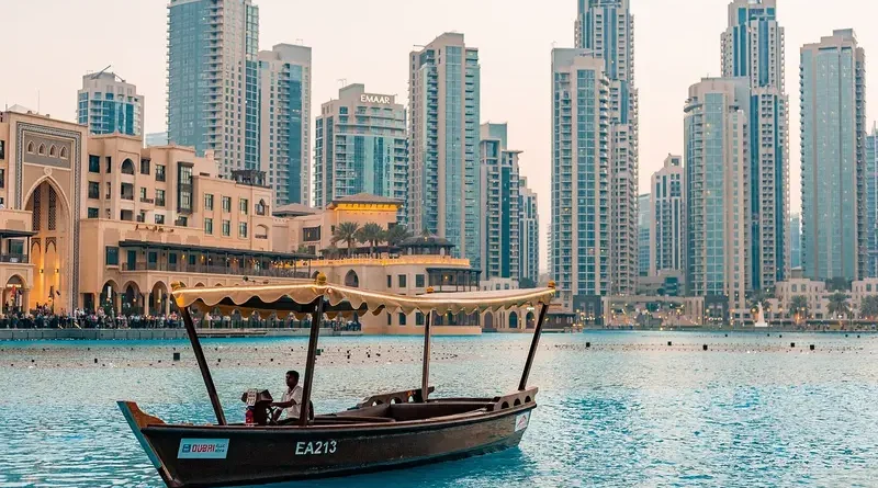 Zrozumieć luksus: dlaczego Dubaj jest celem podróżników premium?